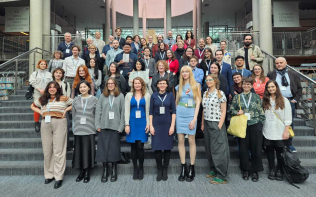 zdjęcie grupy ludzi